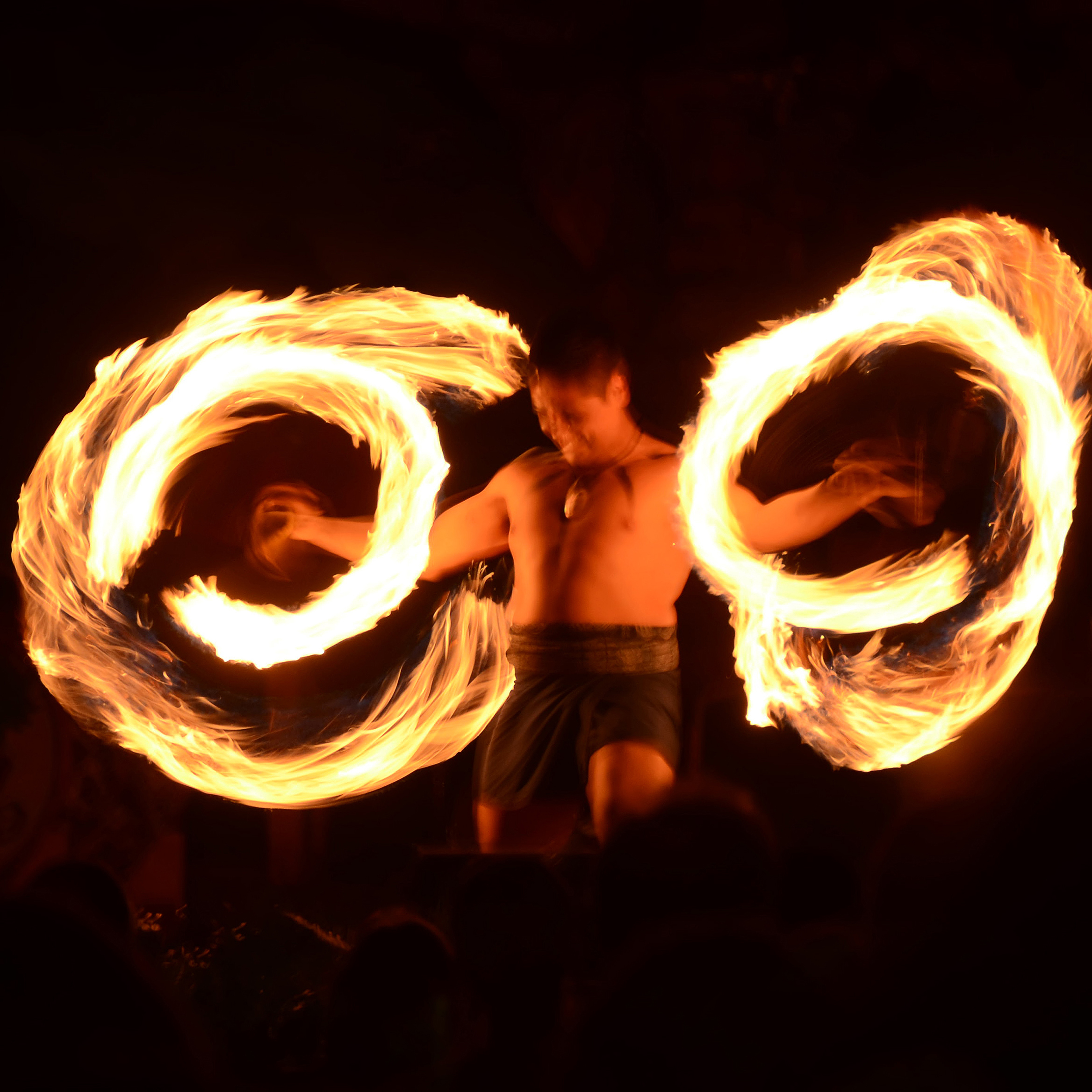 Barefoot Hawaiian fire act