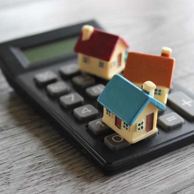 Three houses on a calculator