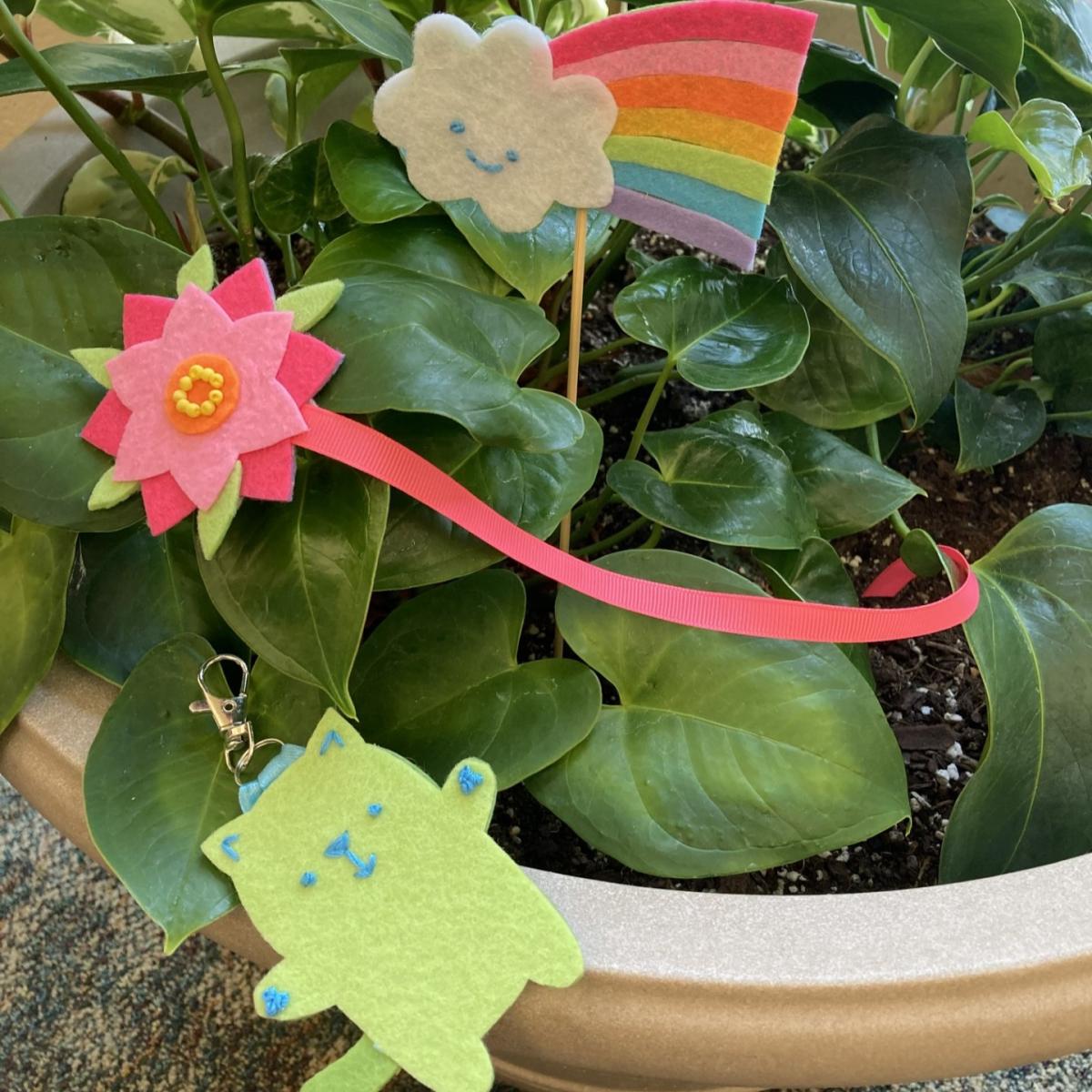 felt rainbow plant pic, flower bookmark and cat keychain